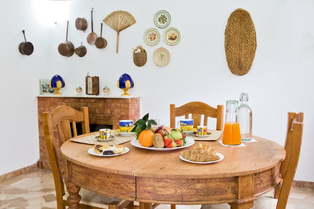 Bed and Breakfast Domus Relax Сельва-ді-Фазано Екстер'єр фото
