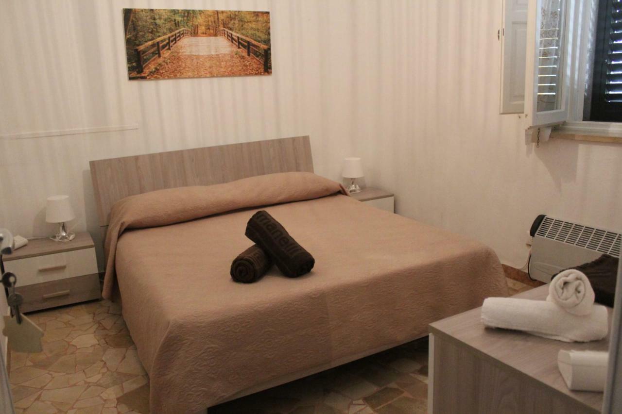Bed and Breakfast Domus Relax Сельва-ді-Фазано Екстер'єр фото